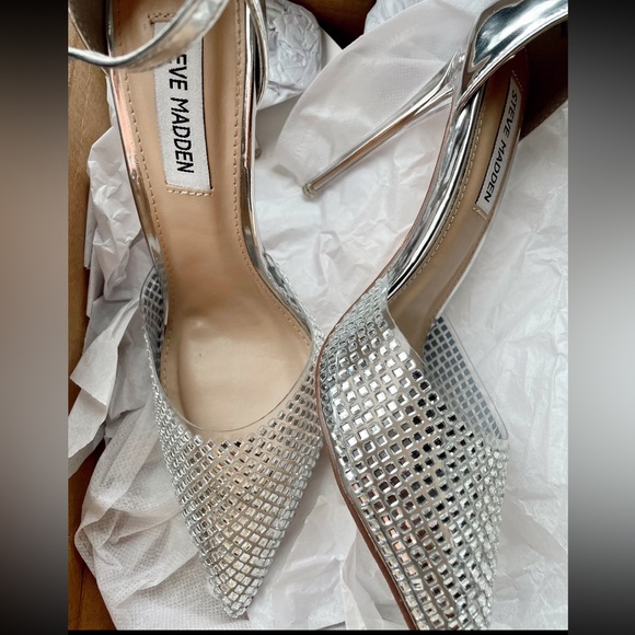 Steve Madden Heels Size 6 - Picture 2 of 3
